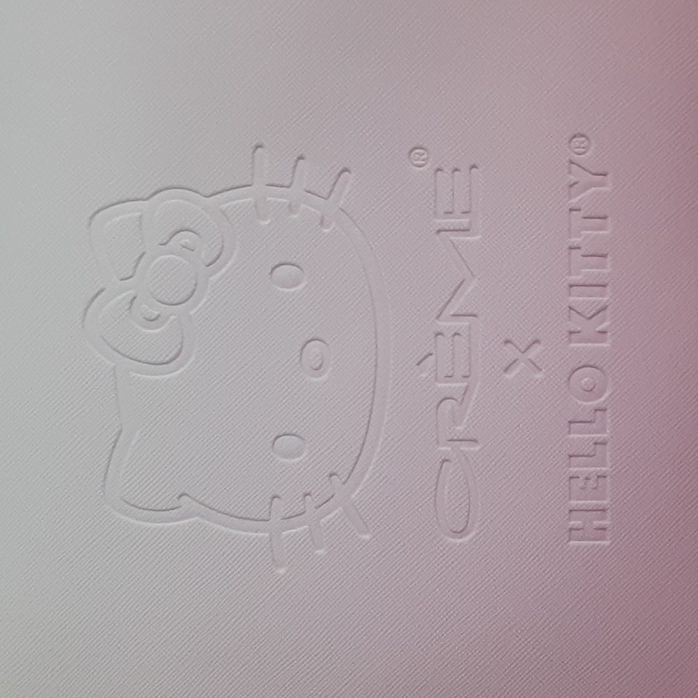 Creme Shop X Hello Kitty Beauty Travel Case - Picture 3 of 7